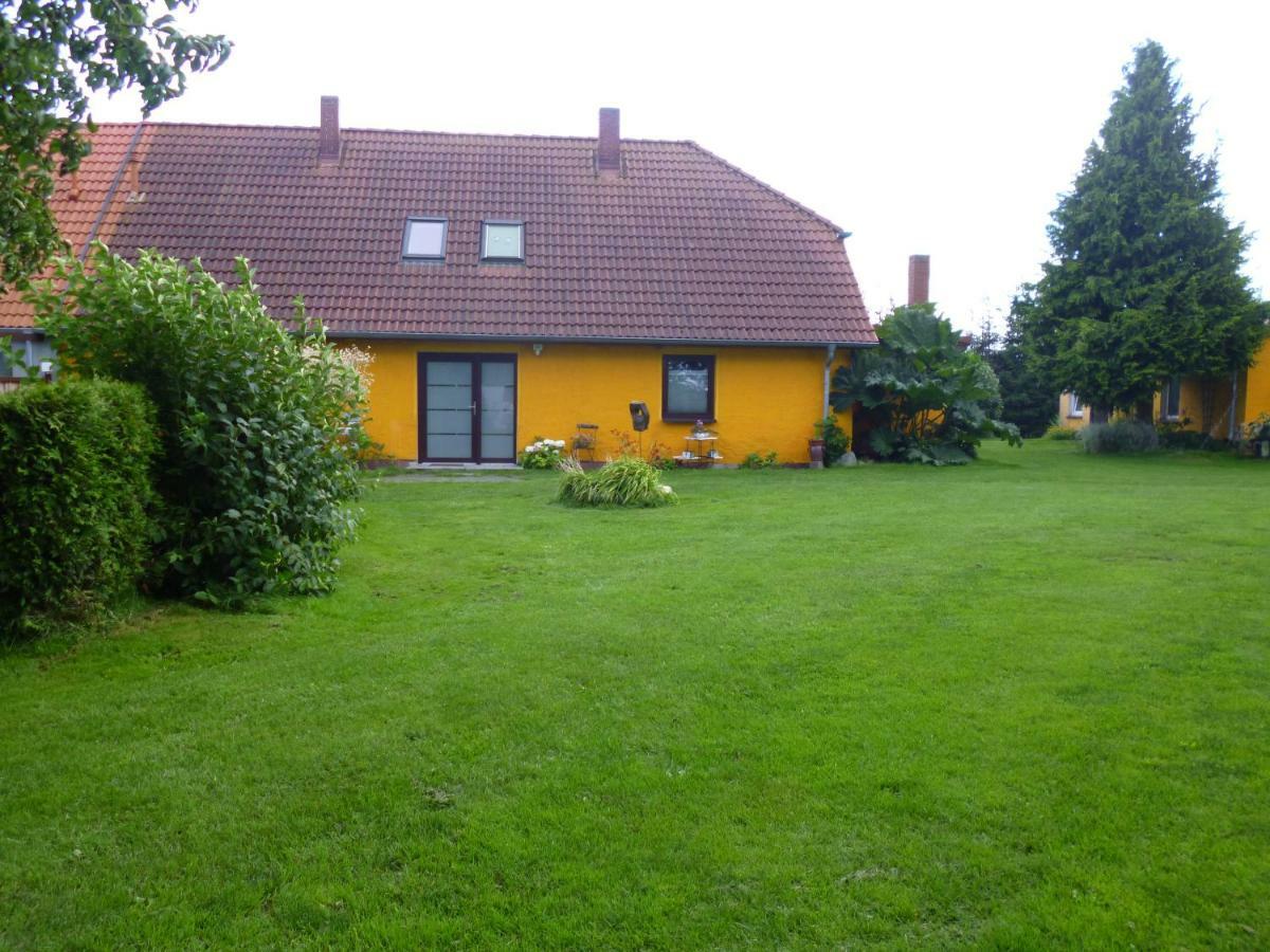 Ferienwohnungen Familie Jahn Thesenvitz エクステリア 写真